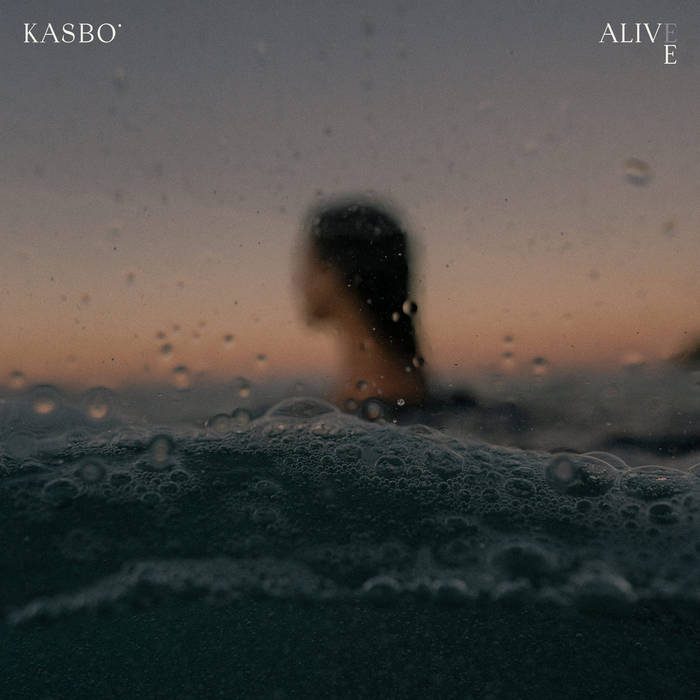 Cover art of the track 'Alive' by Kasbo